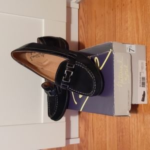 Natural Soul black loafers, size 7.5